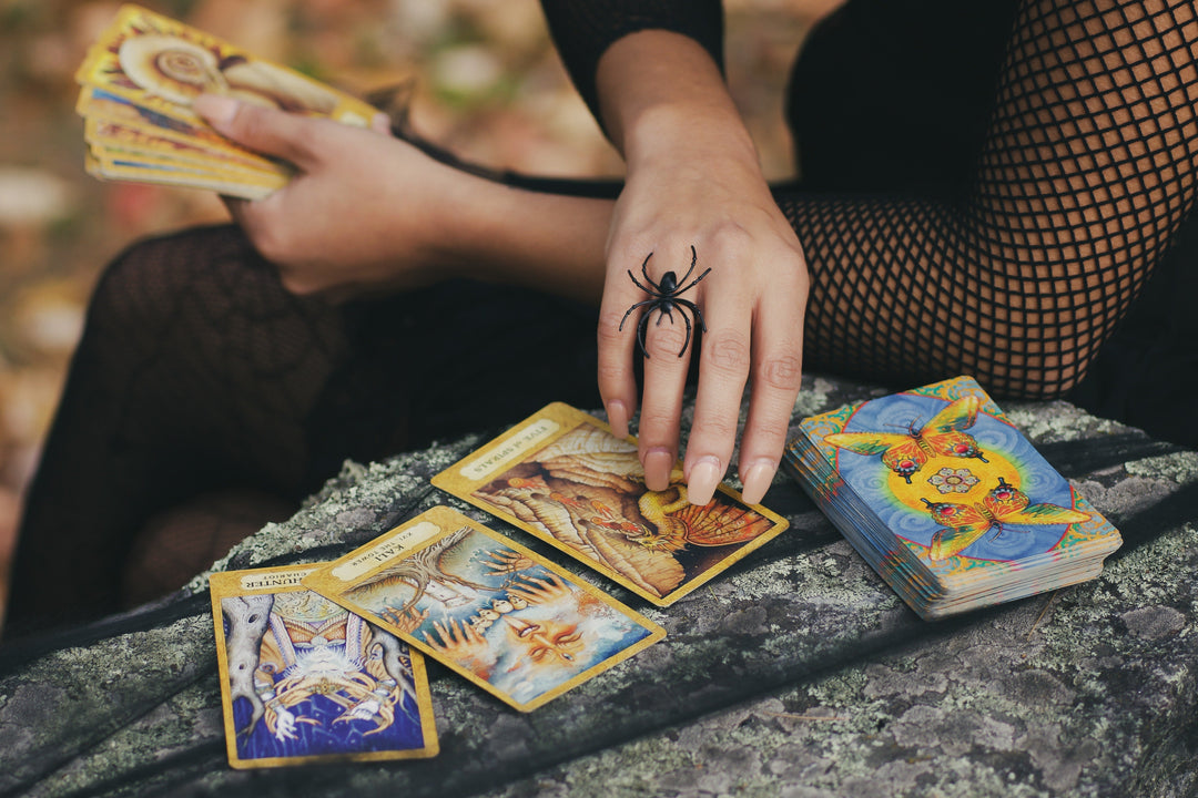 Why Use Oracle and Tarot Cards?