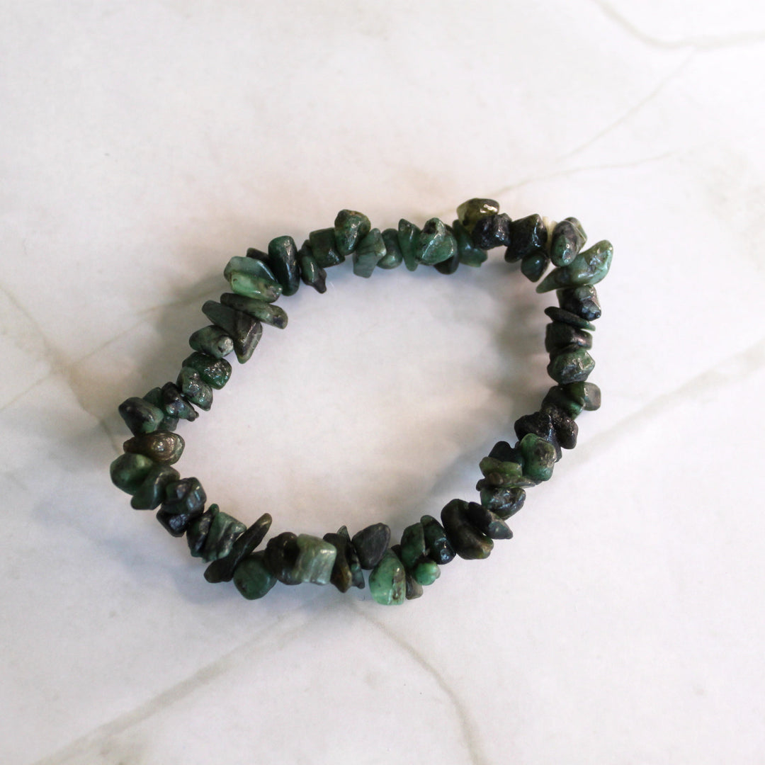 Emerald Chip Bracelet - Love, Heart Chakra