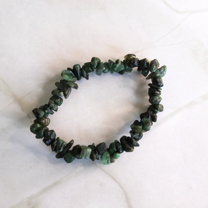 Emerald Chip Bracelet - Love, Heart Chakra