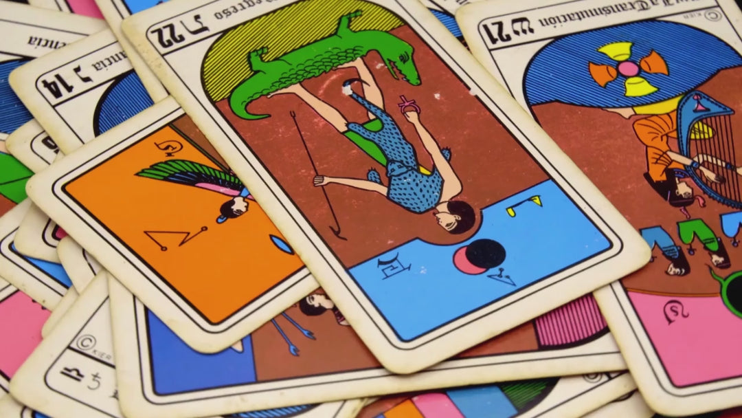 The Housewives Tarot — 78-Card Retro 1950s Tarot Deck &amp; Guidebook by Paul Kepple